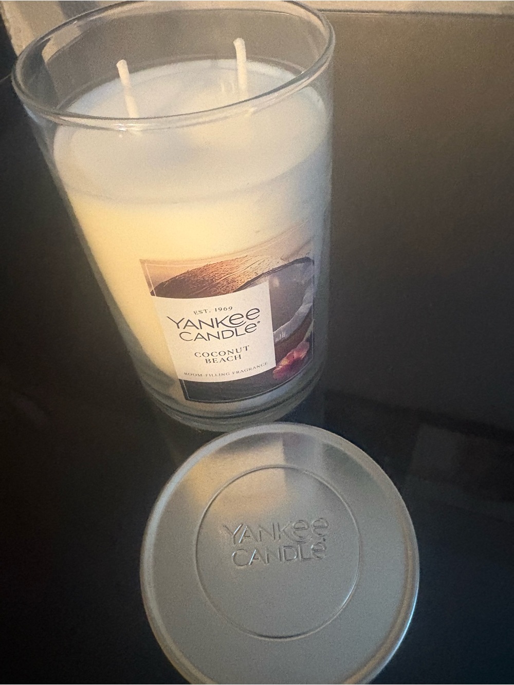 Yankee Candle Coconut Beach White Jar Candle with Silver Lid